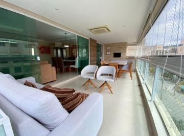 Apartamento · 111m² · 3 Quartos · 2 Vagas · Apartamento à Venda Beira Mar no Balneário Guarujá