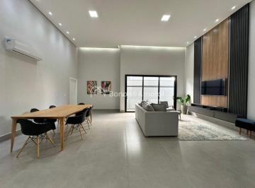 Casa · 243m² · 3 Quartos · 4 Vagas · Casa de Condomínio 03 suítes à Venda noCondomínio Villa Lobos em Paulínia.