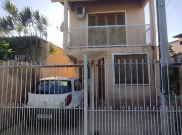 Casa · 150m² · 3 Quartos · 2 Vagas · Sobrado de 3 pisos localizado no bairro Hipica - 3 Dormitórios