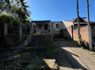 Casa · 110m² · 3 Quartos · 1 Vaga · Casa de 3 dormitórios no Bairro Cecilia