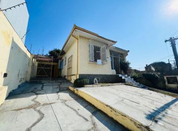 Casa · 100m² · 2 Quartos · 3 Vagas · Casa no bairro Gloria - Av. Osca Pereira