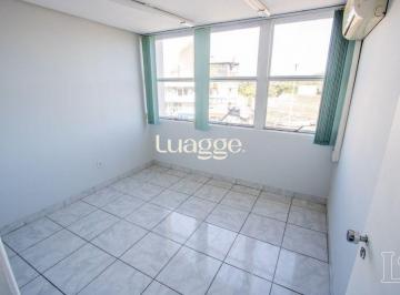 Comercial · 21m² · 1 Quarto · 1 Vaga · Sala comercial com 22m² de área privativa, frente, piso cerâmico, equipada com lavabo e ar-condicion