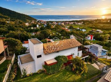Casa · 250m² · 4 Quartos · 3 Vagas · Casa de Alto Padrão com Vista Permanente para o Mar – Praia do Siriú, Garopaba