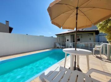 Casa · 158m² · 5 Quartos · 1 Vaga · 
                                Lindo sobrado, pronto para morar no centro de Imbé!
               