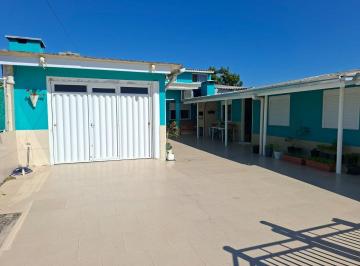 Casa · 4 Quartos ·
BELÍSSIMA CASA COM 04 DORMITÓRIOS E PISCINA