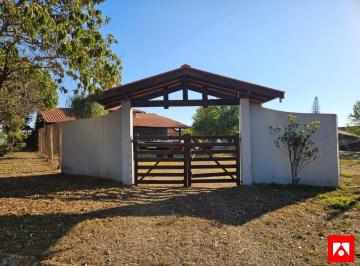Rural · 460m² · 3 Quartos · 15 Vagas · Chácara à venda no Condomínio Vale Verde em Mineiros do Tietê com 3 quartos (1 suíte) e área de laze