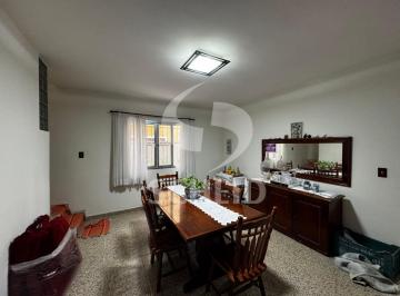 Casa · 125m² · 3 Quartos · 3 Vagas · Casa á Venda em Interlagos com 125m², 3 quartos sendo 3 suítes, 3 vagas.
