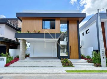 Casa · 253m² · 3 Quartos · 2 Vagas · Casa Alto Padrão nova à venda em Condomínio Fechado | 3 Suítes com closet, 2 Vagas, 253 m² Privativo