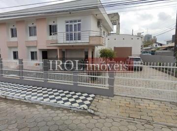 Casa · 330m² · 5 Quartos · 4 Vagas · Casa para alugar no bairro São João - Itajaí/SC