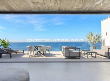 Apartamento · 750m² · 8 Quartos · 1 Vaga · Super Luxo na Praia de Copacabana com elevador interno.
