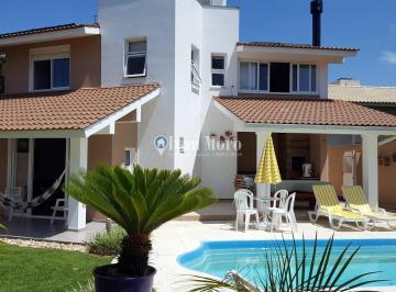 Casa · 250m² · 4 Quartos · 3 Vagas · Casa frente ao mar com piscina - Daniela - Florianópolis -SC