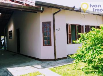 Casa · 120m² · 4 Quartos · 3 Vagas · Casa em Daniela - aluguel temporada - Florianópolis – SC