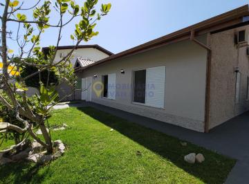 Casa · 3 Quartos · 3 Vagas · Casa em Daniela - aluguel temporada - Florianópolis – SC