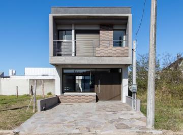 Casa · 97m² · 3 Quartos · 2 Vagas · Oportunidade na Hípica!!!