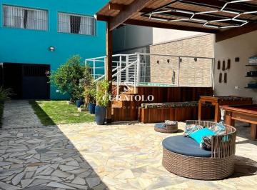 Casa · 432m² · 3 Quartos · 6 Vagas · Casa sobrado com piscina à venda com 3 quartos e 6 vagas em Oswaldo Cruz, São Caetano do Sul.