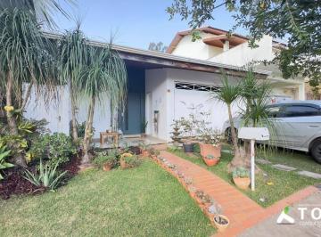 a63b7cb8de04a8abf52731db5a7e3a2ce94953cb · Casa com 3 Quartos à venda no Condomínio Golden Park Residence, no Bairro Parque São Bento, em Soroc