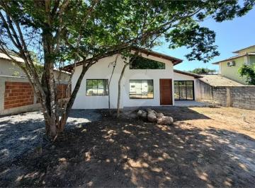 Casa · 142m² · 4 Quartos · 1 Vaga · Condomínio com 4 quartos à venda em Caravelas - RJ