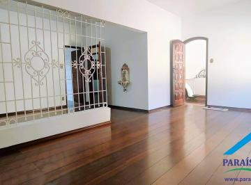 Casa · 3 Quartos · 1 Vaga · Oportunidade Única de Investimento no Coração de Paraisópolis, MG