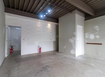 Comercial · 43m² · 1 Quarto · 3 Vagas · Loja na Rua Cresilas, N. 100 - Loja 2 • 43 m²