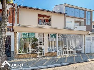 Casa · 445m² · 3 Quartos · 10 Vagas · Sobrado com Piscina e Churrasqueira - Bairro Olímpico
