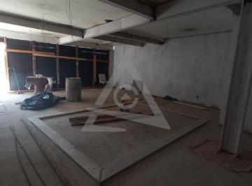 Comercial · 71m² · 10 Vagas · Salão para alugar em Campinas, Parque Taquaral, com 71.37 m²