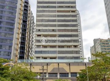 734658_i639875XSmb_734658689b9ceb8b529.jpg · Apartamento a beira-mar em Balneário Camboriú no 18º andar.