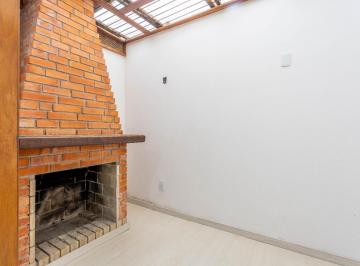713889_iBI8w2QeSb6r5lI5948_713889684087184d71a.jpg · Apartamento 3 dormitórios, pequeno terraço com lareira, vaga coberta, perto Parque Germânia