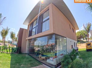 Casa · 166m² · 3 Quartos · 3 Vagas · Desfrute do privilégio de viver à beira-mar na Praia do Cumbuco