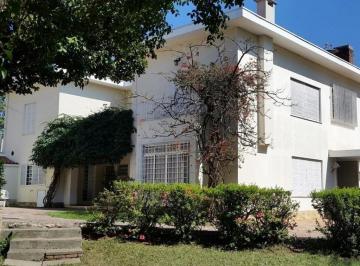 Casa de 6 quartos, São Paulo · LINDA CASA RESIDENCIAL TREMEMBÉ