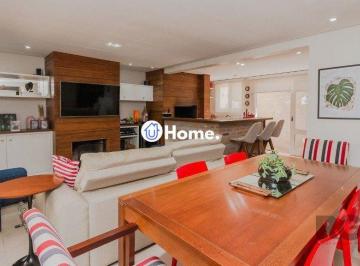 Casa · 249m² · 3 Quartos · 4 Vagas · Excelente casa em condomínio de 249m² com 03 dormitórios e 4 vagas.