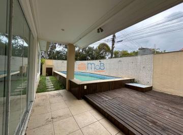 Casa · 497m² · 3 Quartos · 2 Vagas · Casa espaçosa de 3 quartos com terraço, vista pra Lagoa e Área de Lazer Completa