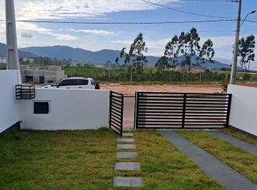 051306271f0fc4696fb9b9fd2e19d3f0ad0b1021 · À venda | Sobrado de 75 m², 2 quartos (ambos suítes) e 2 vagas - Areias de Baixo, em Governador Cels