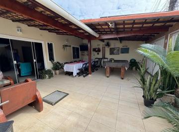 Casa · 184m² · 3 Quartos · 2 Vagas · Casa à Venda no Parque Aeroporto Macaé, 3 Quartos, 184m²