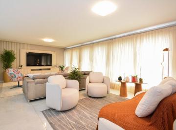 Casa · 204m² · 4 Quartos · 4 Vagas · CASA ALTO PADRÃO NO CENTRO DE FLORIANÓPOLIS COM VISTA PARA O MAR PISCINA 4 QUARTOS SENDO 1 SUÍTE 4 V