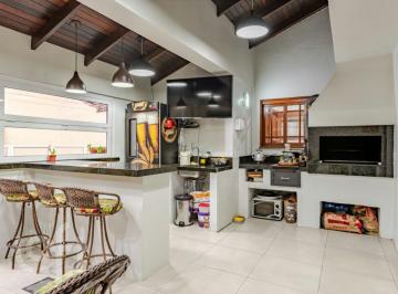 https:__pui.loft.com.br_listings_630da318-15c4-400c-b718-ce4ac715cd63_photos_d8081cac?preset=desktop · Casa à venda em Hipica com 220 m², 3 quartos, 1 suíte, 3 vagas