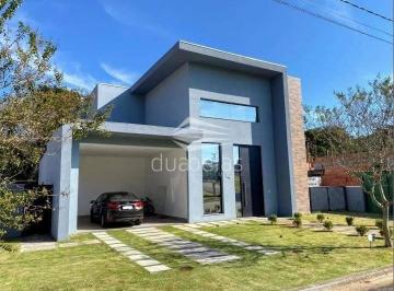 Casa · 348m² · 4 Quartos · 5 Vagas · Casa Maravilhosa em Condomínio fechado.