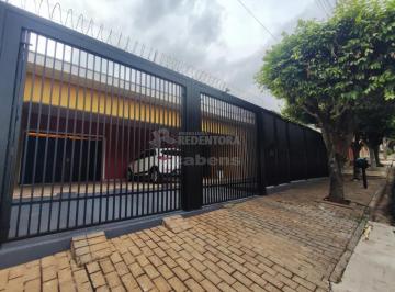 Casa · 450m² · 3 Quartos · 3 Vagas · Casa a venda - 03 dorm e piscina