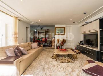 Casa · 487m² · 4 Quartos · 4 Vagas · Casa á Venda no Campo Belo com 487m², 4 quartos sendo 4 suítes, 4 vagas.