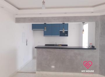Apartamento · 82m² · 2 Quartos · 1 Vaga · Apartamento com 2 Quartos e 2 banheiros à Venda, 81 m² por R$ 318.000