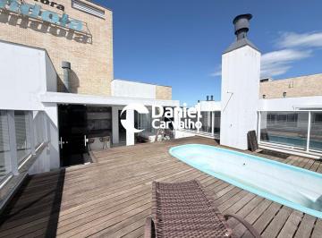 Apartamento · 203m² · 3 Quartos · 2 Vagas · Cobertura com vista mar e piscina privativa | Praia de Palmas, SC