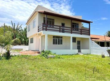 Casa · 158m² · 3 Quartos · Casa com 03 quartos em frente à lagoa em Praia Seca