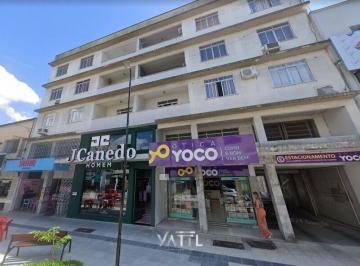Comercial · 215m² · Loja comercial com forte potencial no Centro - 215m²