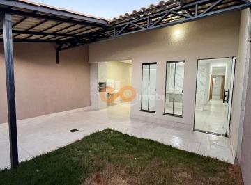 Casa · 110m² · 2 Quartos · 1 Vaga · Casa de 2/4 sendo uma suíte