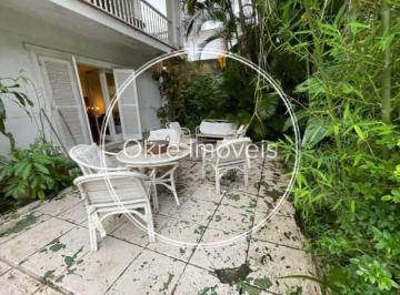 Casa · 316m² · 3 Quartos · 2 Vagas · Casa à venda no Jardim Botânico com 3 quartos, 316m²