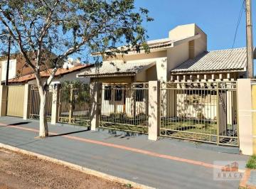 d40a1f446e28106dfbb80680c8c6bbe1b4ce4a4d · Casa com 3 dormitórios à venda, 167 m² por R$ 550.000,00 - Centro - Navirai/MS