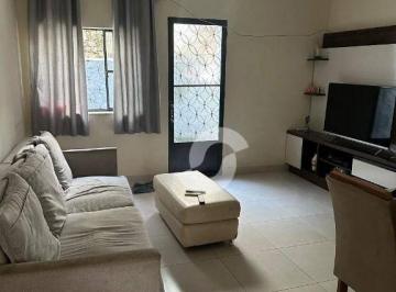 6f04817a1f8e2989d36e1dbefe22c46f81ec9262 · Terreno com duas casas