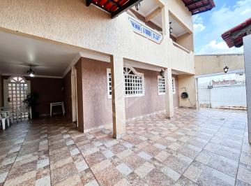 Casa de 6 quartos, Taguatinga · CASA DE ESQUINA NA QNL 10