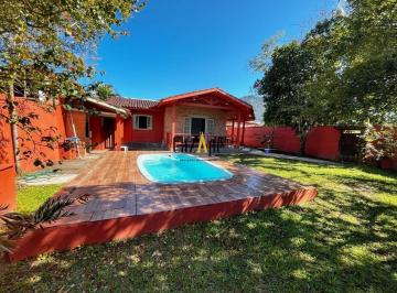 Foto 01 · Alugue sua Casa de Temporada em Maresias-SP: 3 Quartos, Piscina Privativa, 3 Banheiros e 3 Vagas! Ve