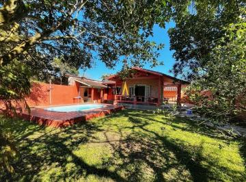 Foto 02 · Alugue sua Casa de Temporada em Maresias-SP: 3 Quartos, Piscina Privativa, 3 Banheiros e 3 Vagas! Ve