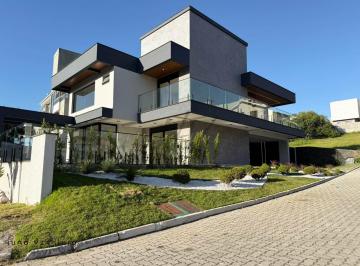 Casa · 296m² · 4 Quartos · 2 Vagas · Casa de alto Padrão em Condomínio Fechado - Ingleses - Florianópolis/SC